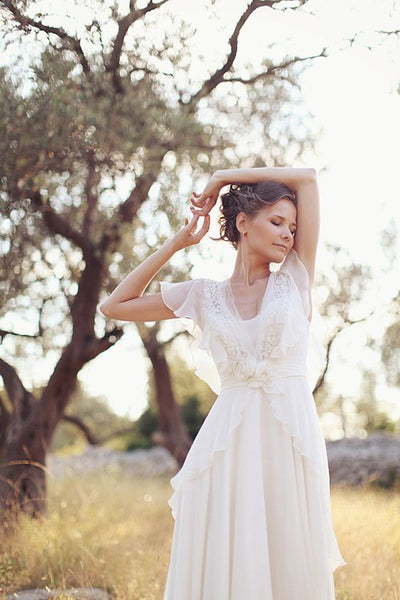 Cheap Plus Size Chiffon Country Wedding Dresses Lace Flowers V Neck Back Sheer Summer Bridal Gowns - FlosLuna